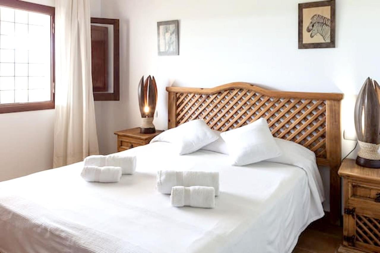 4 Bedrooms Villa With Private Pool Furnished Terrace And Wifi At Islas Baleares 5 Km Away From The Beach * Sant Antoni de Portmany